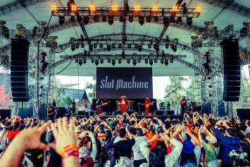 Slot Machine บุก!! เทศกาลดนตรี Vive Latino Festival (วีเว่ ลาติโน่ เฟสติวัล) 