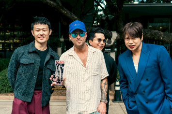 Ryan Tedder นักร้องนำ OneRepublic ย่องเงียบเยือนไทย  เซอร์ไพรส์!! ชมโชว์ Slot Machine ติดขอบเวทีครั้งแรก!  เอ่ยปากชม 'The best rock band in Thailand'