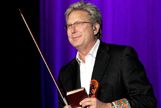 DON MOEN LIVE IN NBANGKOK